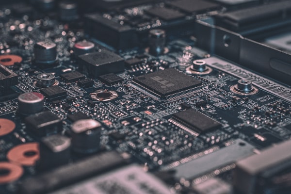Computer motherboard and advanced IT hardware procurement for business scaling